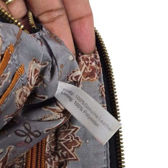 HOBO Sable Wristlet Clutch Black Leather Bracelet Ring Circular Handle Tassel - Picture 7 of 14